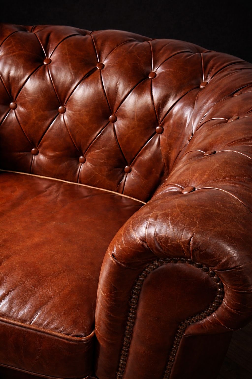 SILLON CHESTERFIELD EN CUERO NATURAL PATINADO - Imagen 7