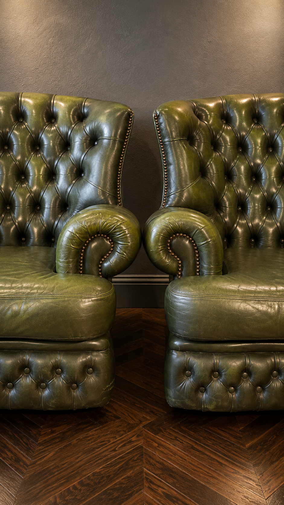 PAREJA DE BUTACAS CHESTERFIELD CLUB EN PIEL VERDE OLIVA - Imagen 3
