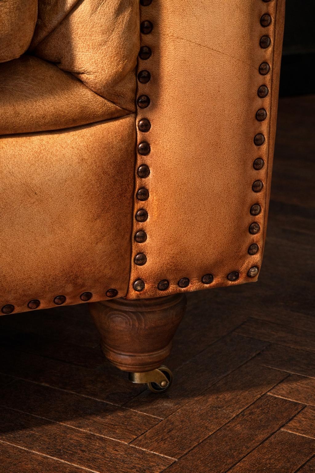 SILLON CHESTERFIELD CLUB DE CUERO NATURAL XL - Imagen 4