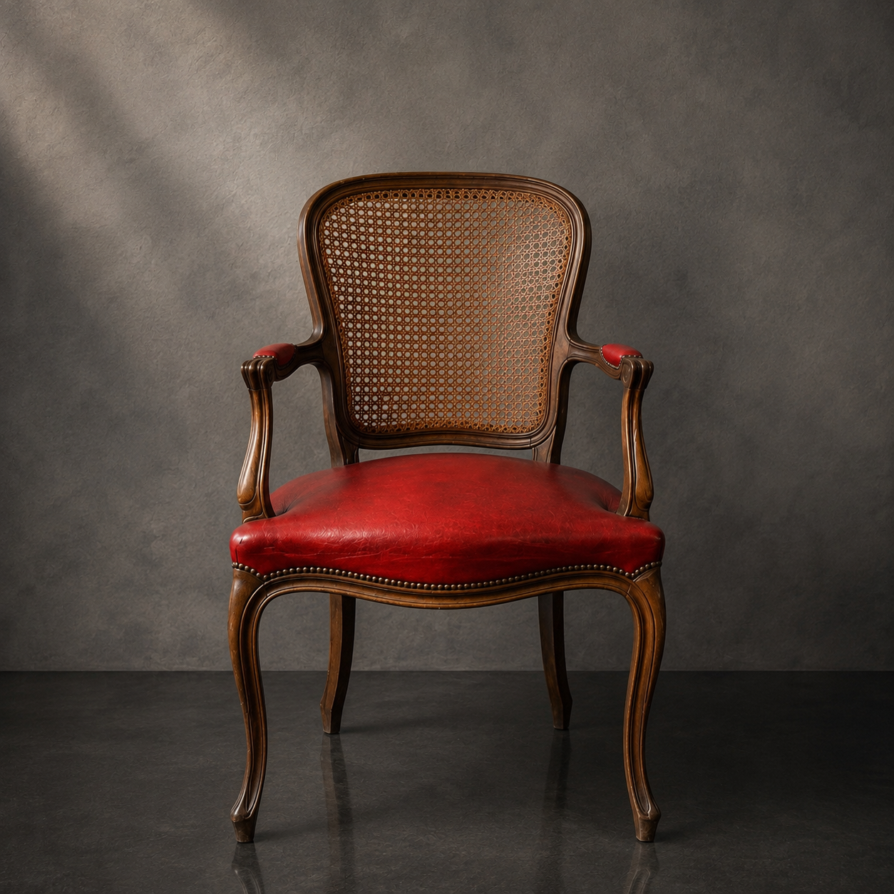 sillon-frances-de-rejilla-y-piel-the-patina-house