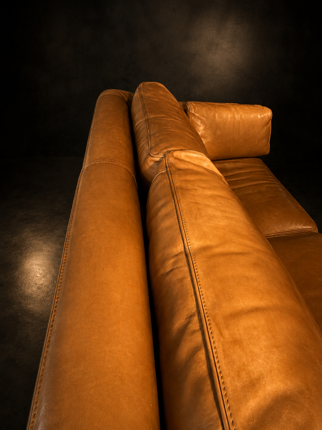 SOFA BAXTER EN PIEL COLOR MIEL - Imagen 8