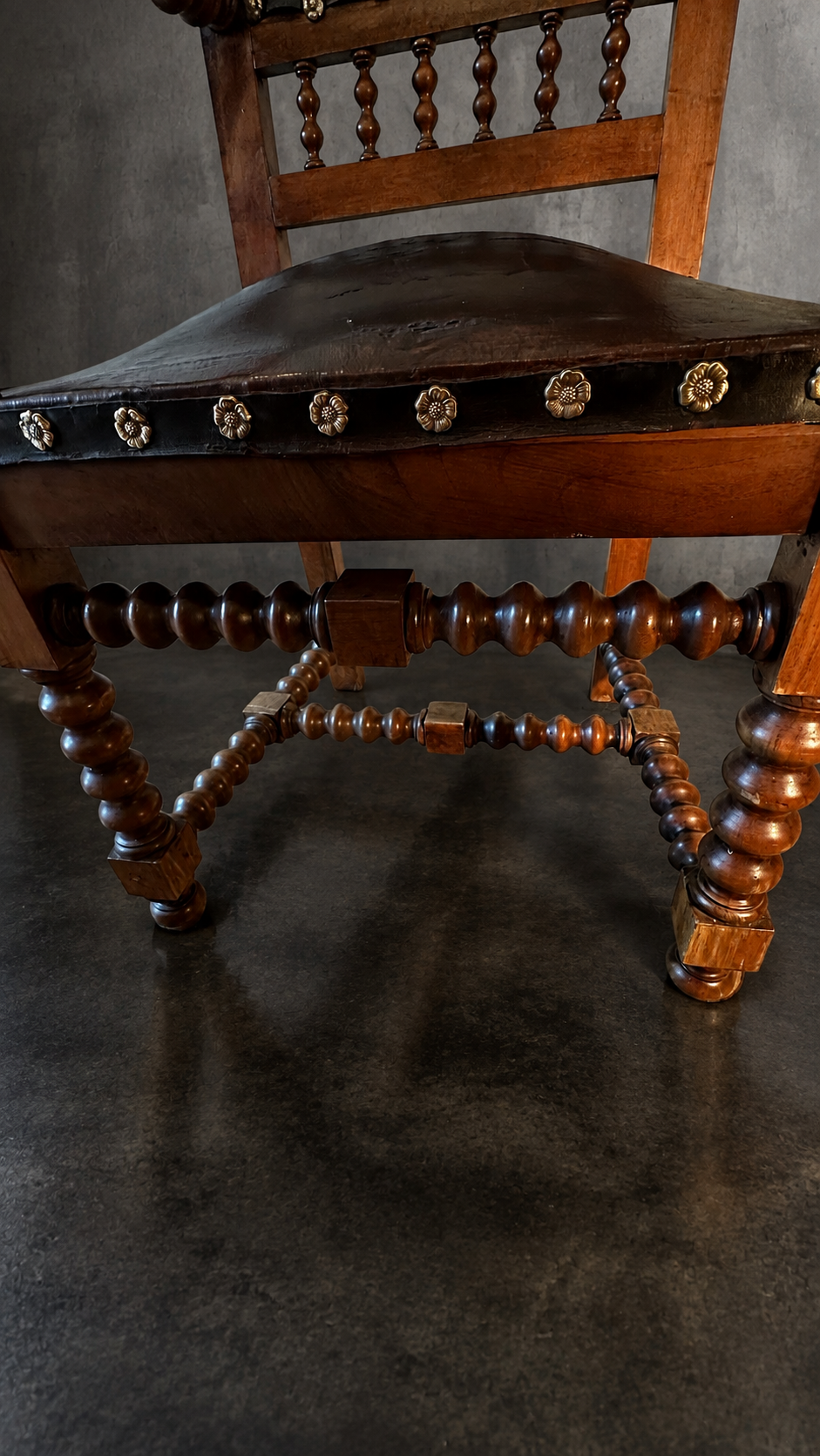 SILLON HISTORICISTA EN MADERA Y PIEL CIRCA 1880-1900 - Imagen 9